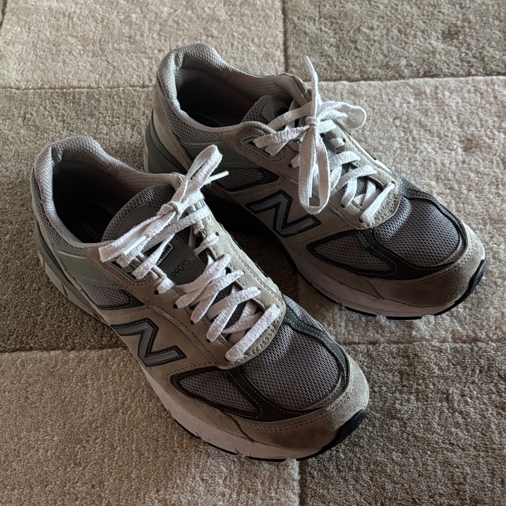 New Balance 990v5